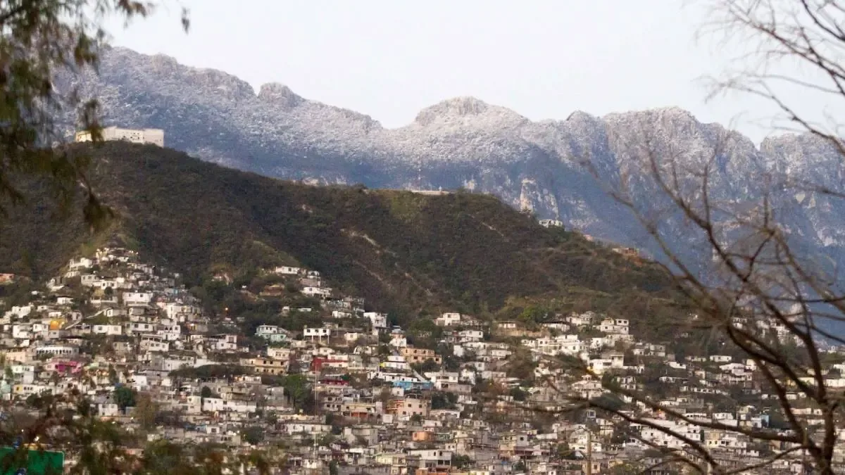 Monterrey se prepara para un fin de semana soleado y caluroso, con temperaturas que alcanzarán los 33°C.