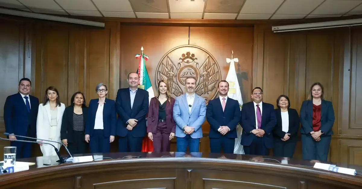 La alianza buscará mejorar la formación y el desempeño de los empleados municipales.