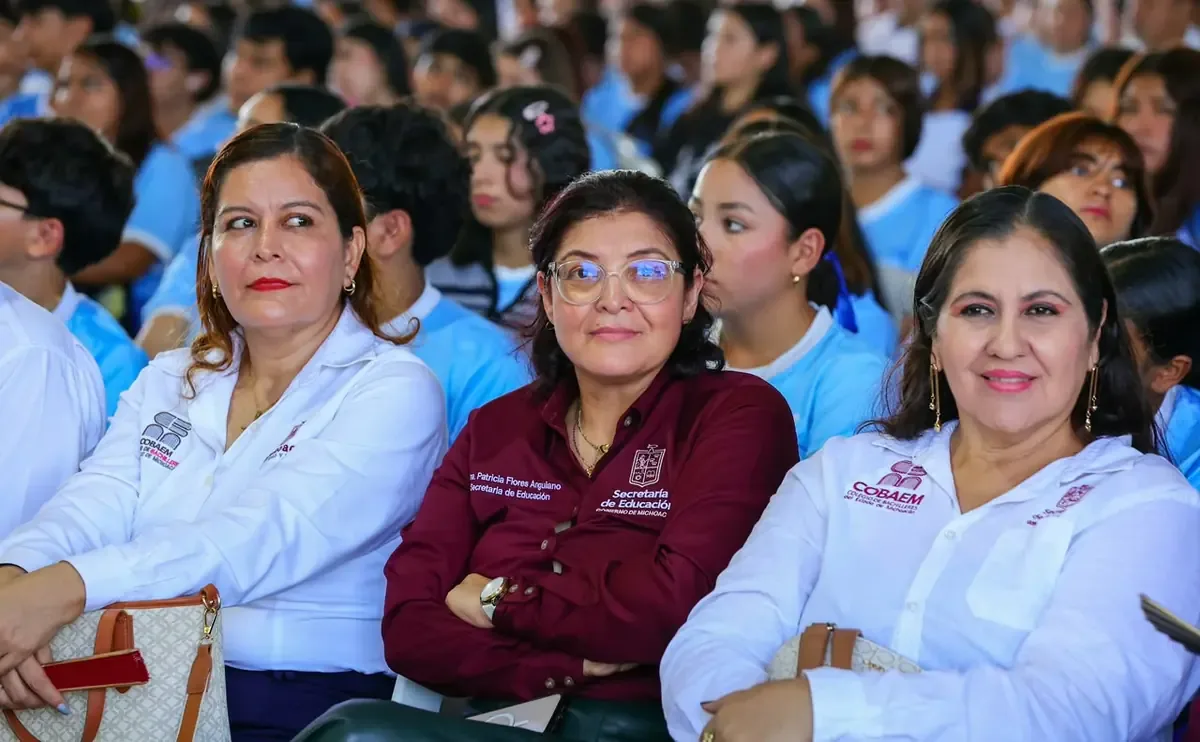 Se busca promover un ambiente escolar sin distracciones tecnológicas para alumnos.