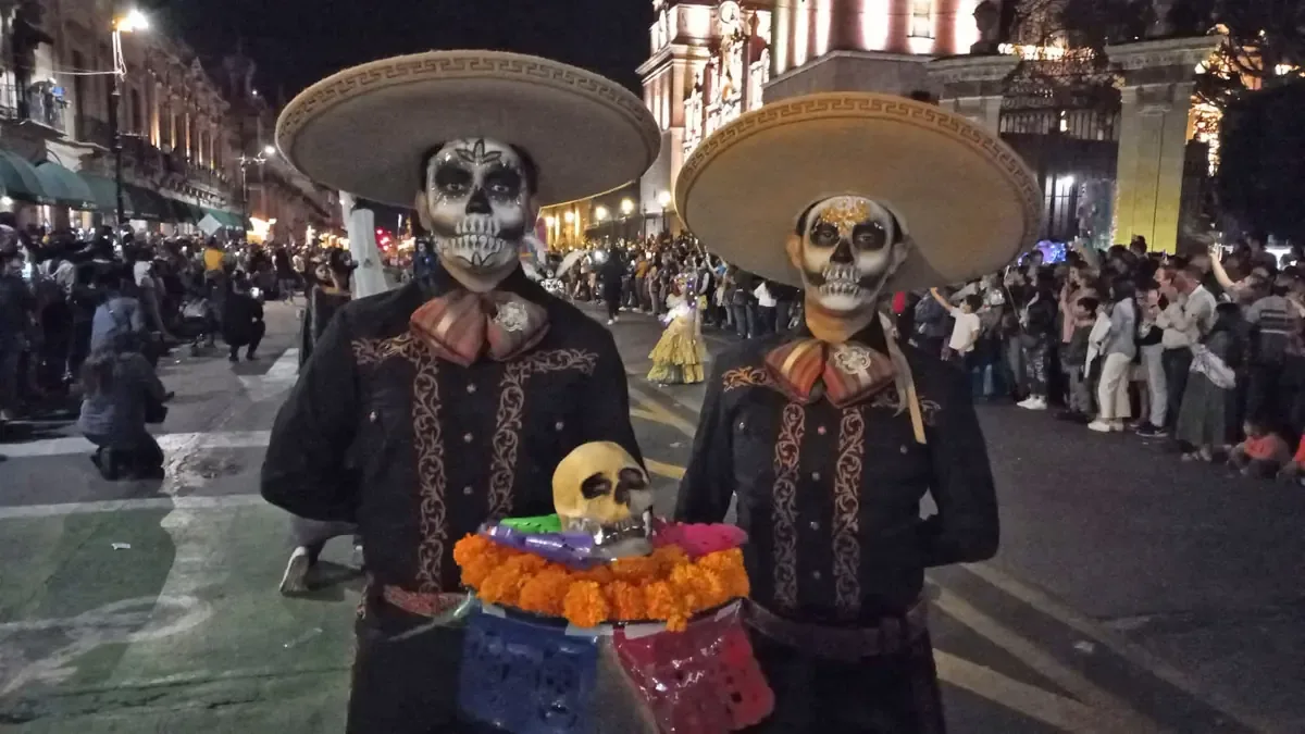 El desfile de Catrinas y Catrines promete superar la afluencia del año pasado, que alcanzó los 160 mil espectadores.