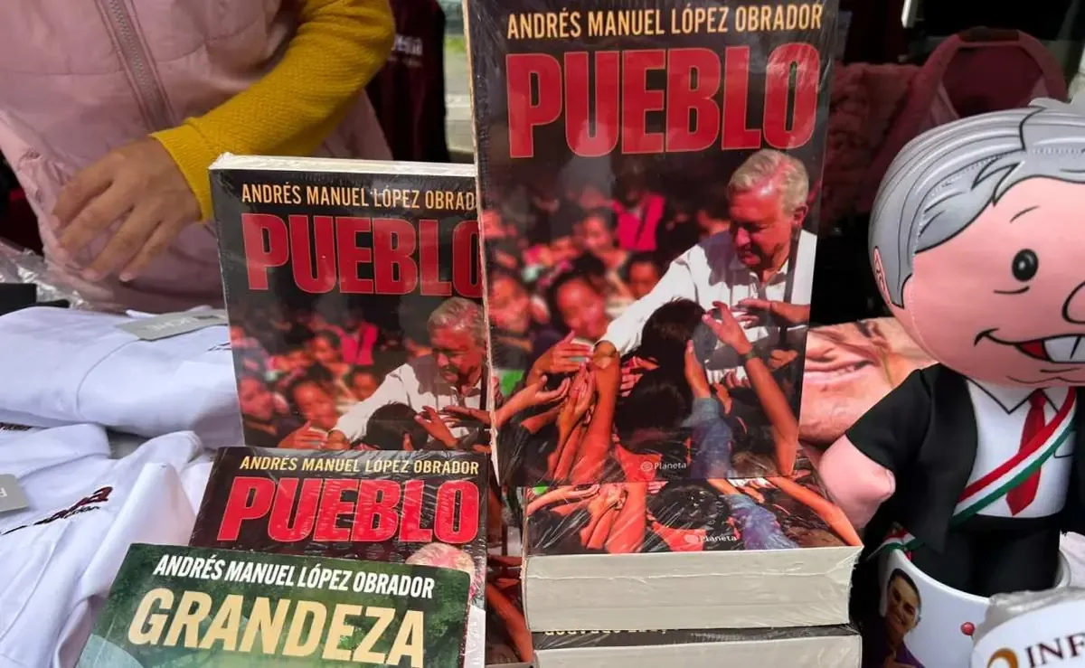 La VIII Sesión Ordinaria de Morena se convierte en un evento comercial.