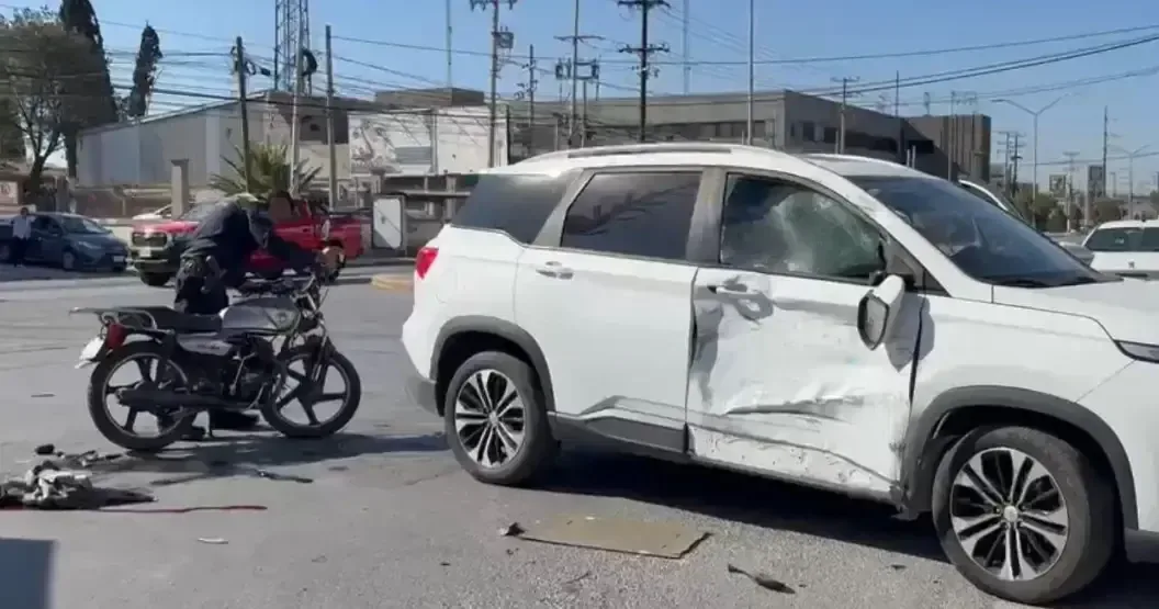 Un accidente en el bulevar Isidro López Zertuche resulta en lesiones severas para un hombre de 63 años.