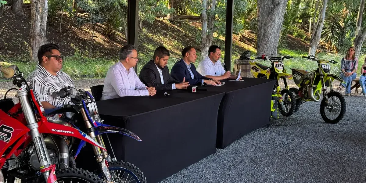 La competencia reúne a destacados pilotos nacionales y promueve el deporte motor en la región.