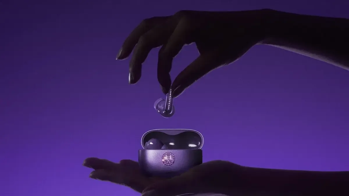 Estos auriculares destacan por su calidad de audio y tecnología inteligente integrada.