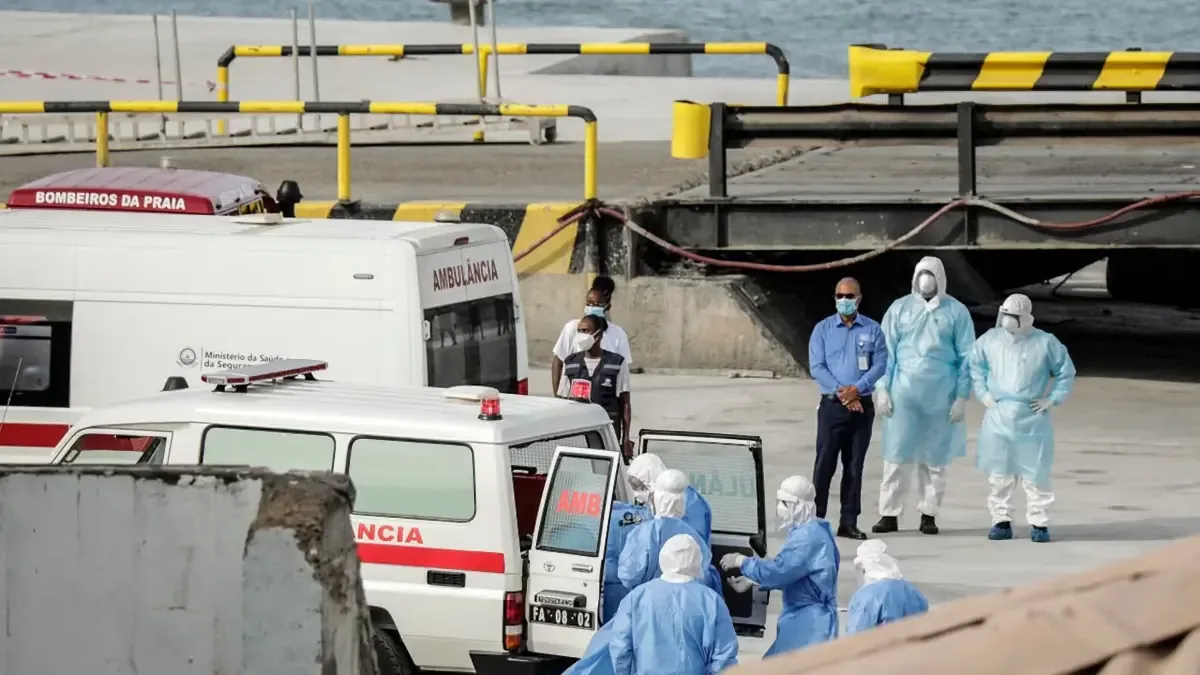 Los afectados presentaron síntomas leves tras un viaje de tres semanas por el océano.