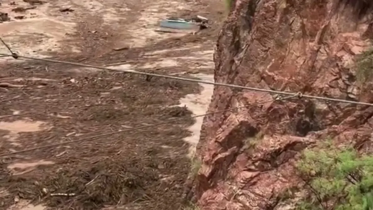La inundación en el Grand Canyon dejó graves afectaciones y personas sin localizar.