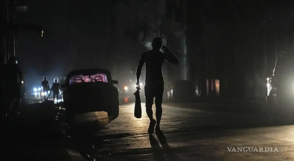 Más de 400 mil personas en Santiago de Cuba sin electricidad tras el apagón.