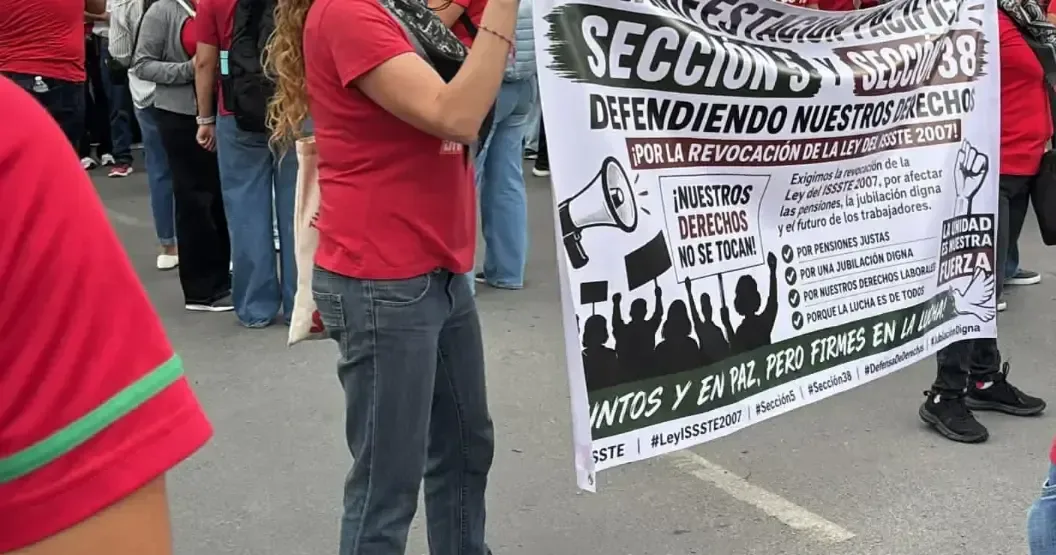 La movilización docente exigió mejoras laborales y cambios en el sistema de pensiones.