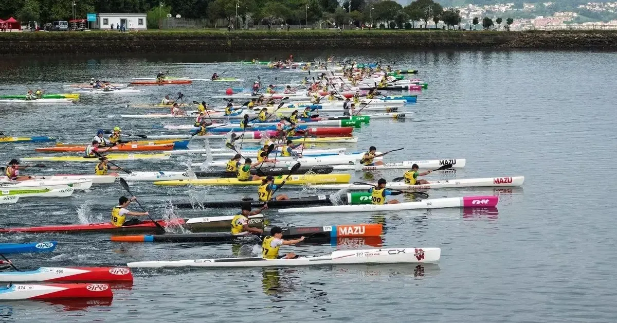 Más de 500 palistas de 50 clubes participan en esta emocionante competición.