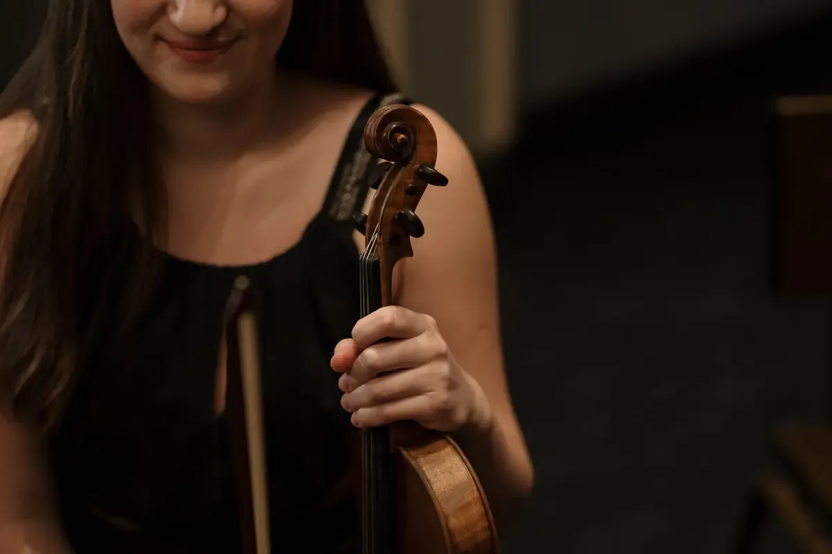 Los recitales exploran diversas tradiciones musicales y son gratuitos.