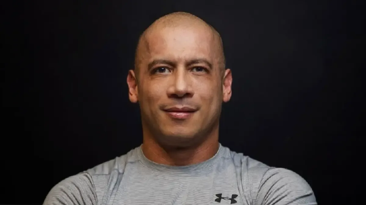 Einar Méndez, reconocido por su trabajo fitness, falleció de forma inesperada mientras entrenaba en un gimnasio.