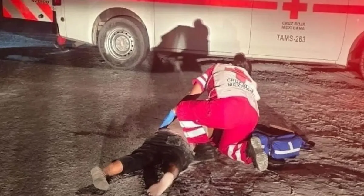 El incidente ocurrió en la madrugada, y la mujer fue trasladada a un hospital con lesiones críticas.
