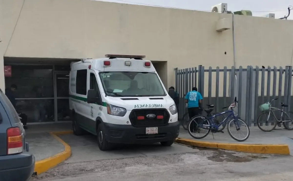 La joven fue atendida luego de presentar lesiones graves en su muñeca izquierda.