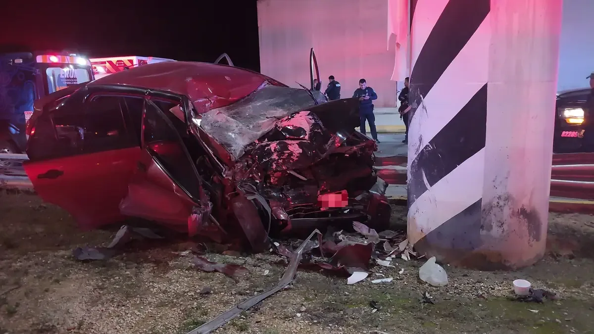 El accidente ocurrió en la avenida Luis Donaldo Colosio y dejó a la mujer sin vida.