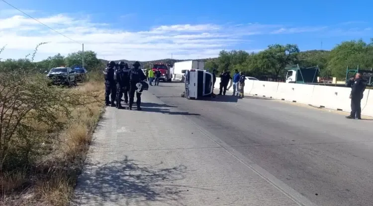 Un trágico accidente en la carretera dejó una víctima y dos niños hospitalizados en Sonora.