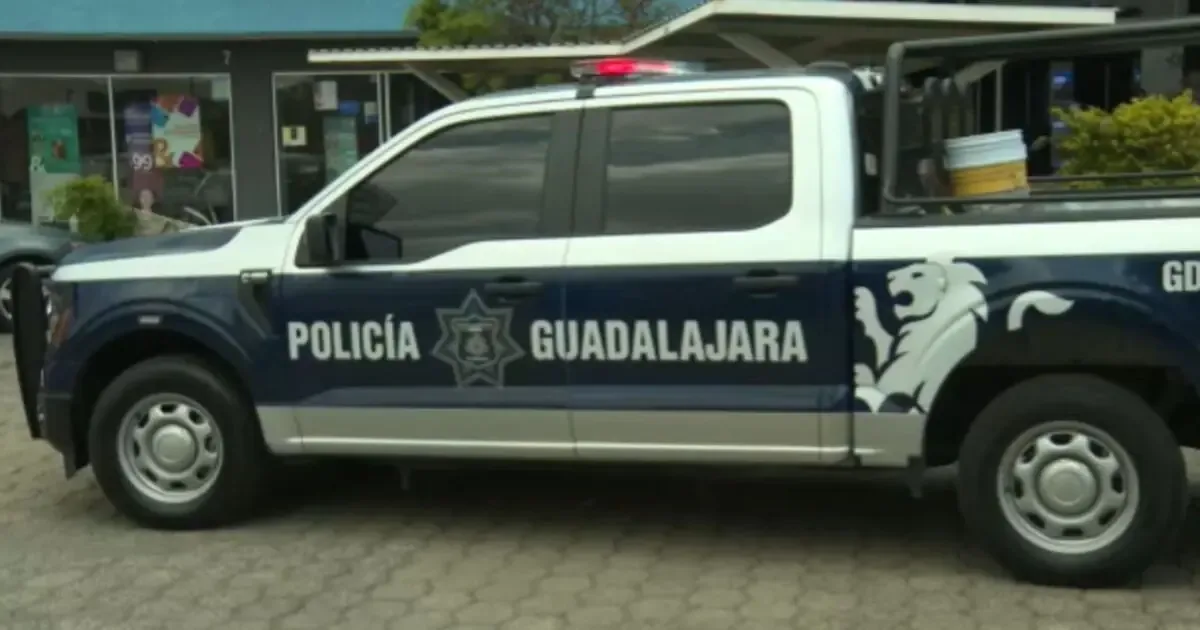 Una mujer denuncia tocamientos indebidos en un baño público; el agresor fue detenido por testigos.