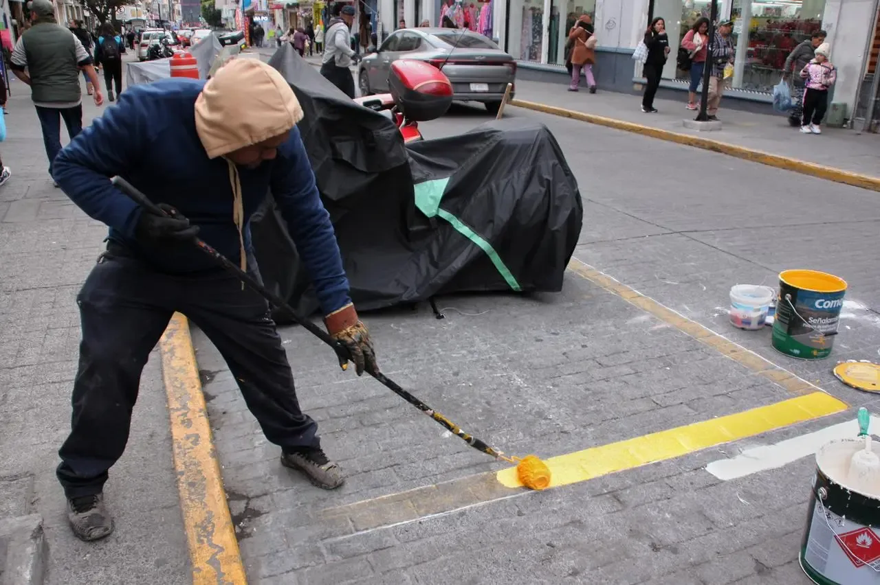 Multas en Pachuca por incumplimiento de estacionamiento en el centro histórico.