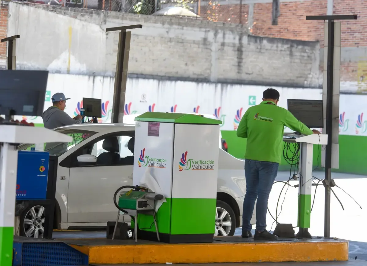 Los propietarios de vehículos en el Estado de México deben cumplir con la verificación para evitar sanciones.