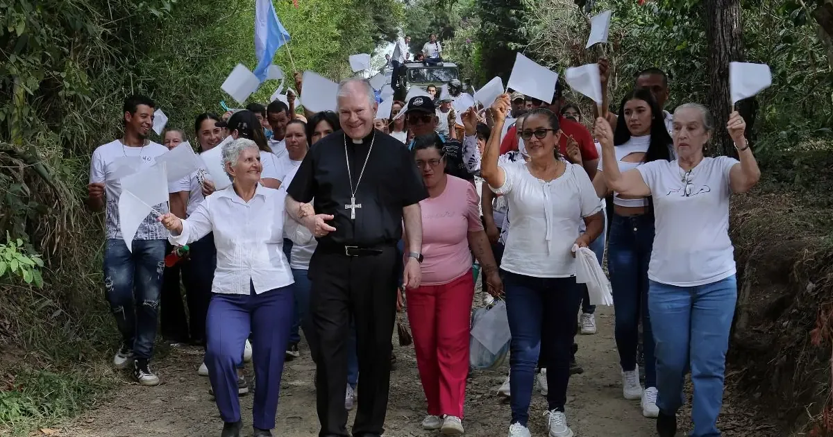 La visita pastoral del Arzobispo busca fortalecer la comunidad y la fe local.