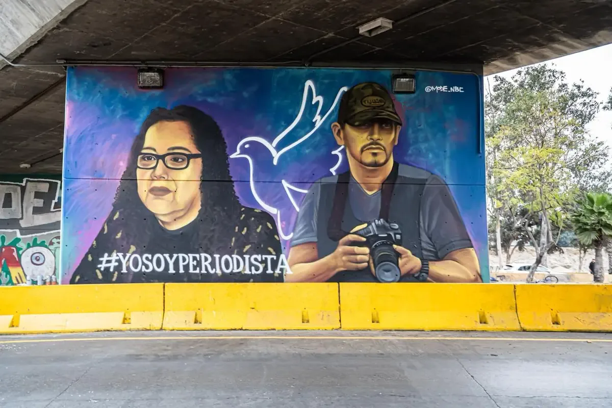 Mural en Calle Segunda busca mantener viva la memoria del periodismo local tras asesinatos.