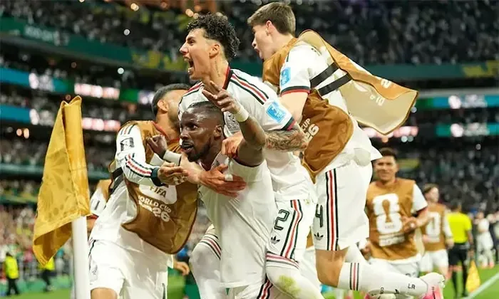 La Selección Mexicana logra un histórico triunfo al cerrar sus partidos de grupos con una victoria contundente.