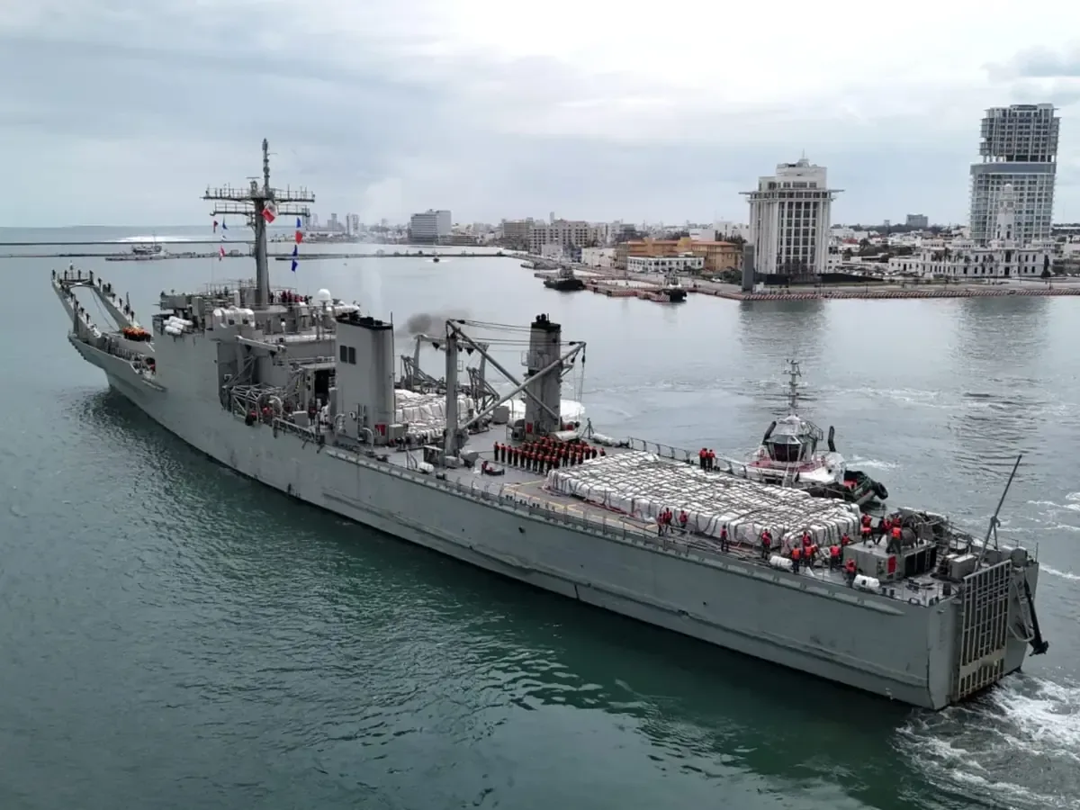 El Gobierno federal enviará un nuevo barco con insumos y alimentos para las zonas afectadas en Venezuela.