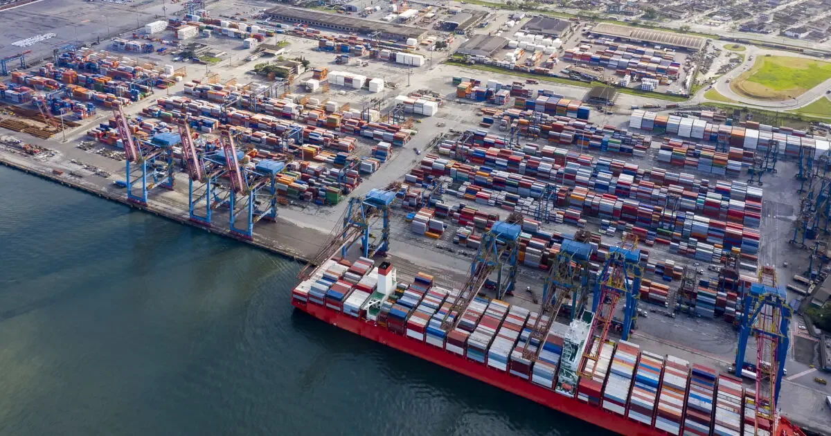 Este notable incremento refleja la fortaleza de las manufacturas en el comercio exterior mexicano.