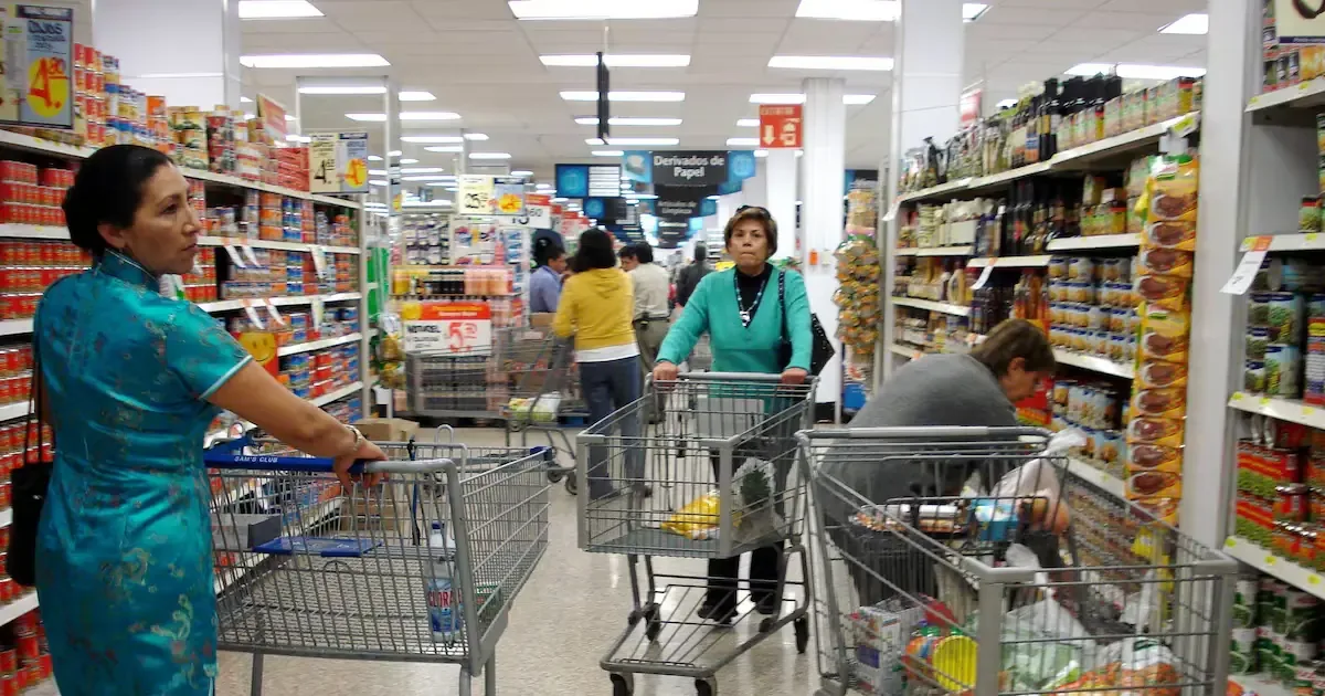 La encuesta Latinobarómetro refleja niveles de optimismo económico en el país.