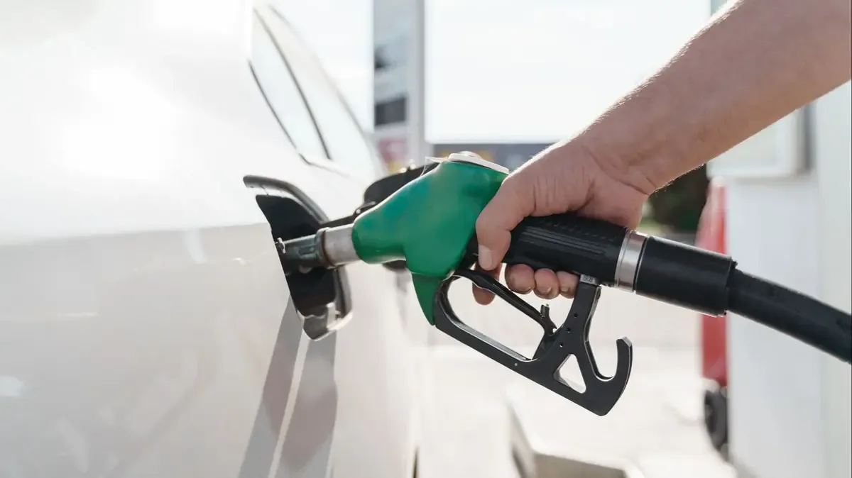 El encarecimiento de combustibles afecta gravemente la economía mexicana y global.