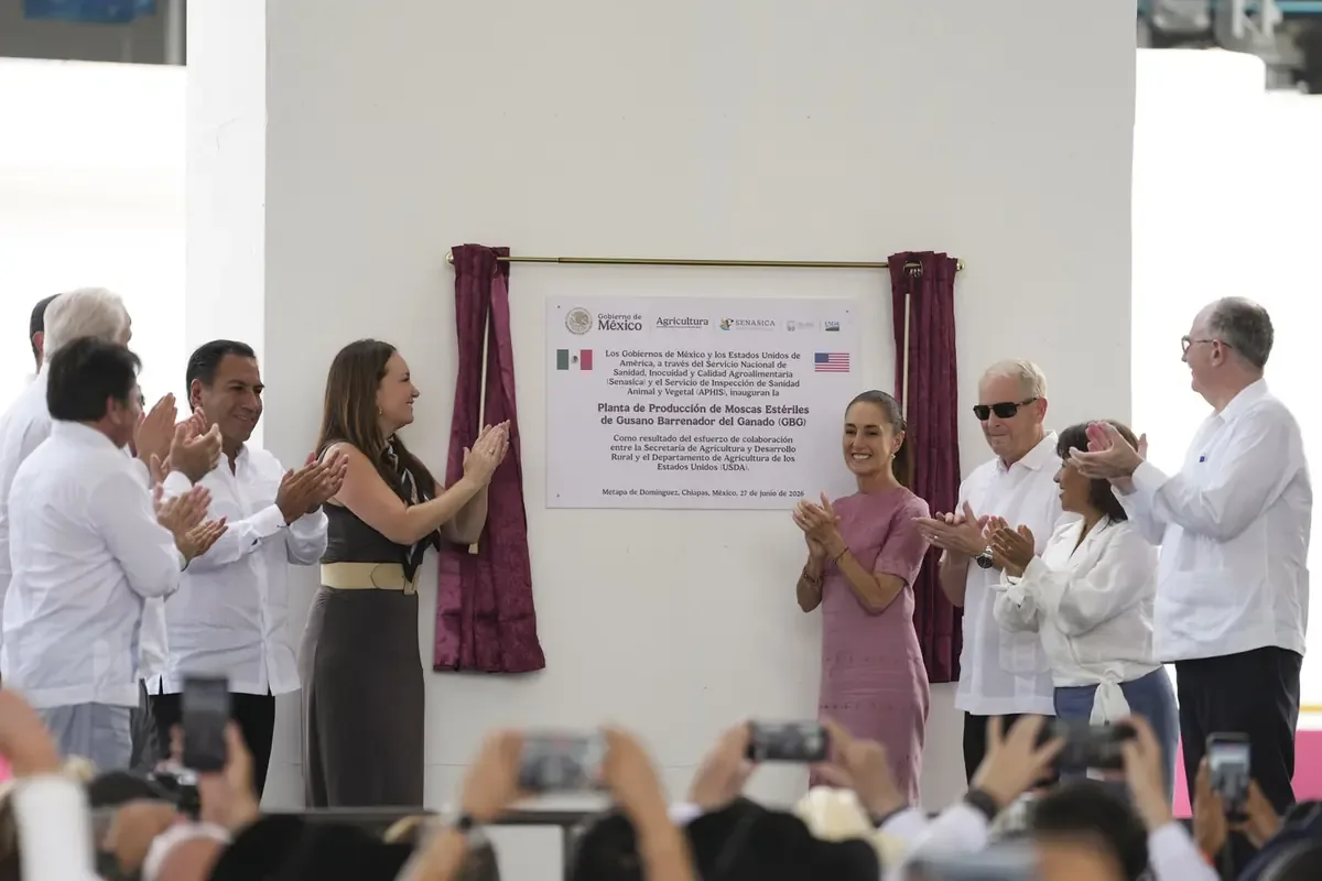 La nueva biofábrica en Chiapas busca proteger la ganadería de ambos países ante la amenaza del gusano barrenador.
