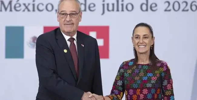Claudia Sheinbaum y Guy Parmelin dialogan sobre comercio y cooperación bilateral en Palacio Nacional.