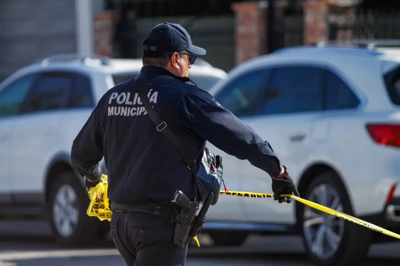 Narcomanta localizada en la estación policial de Villas del Sol, Mexicali.