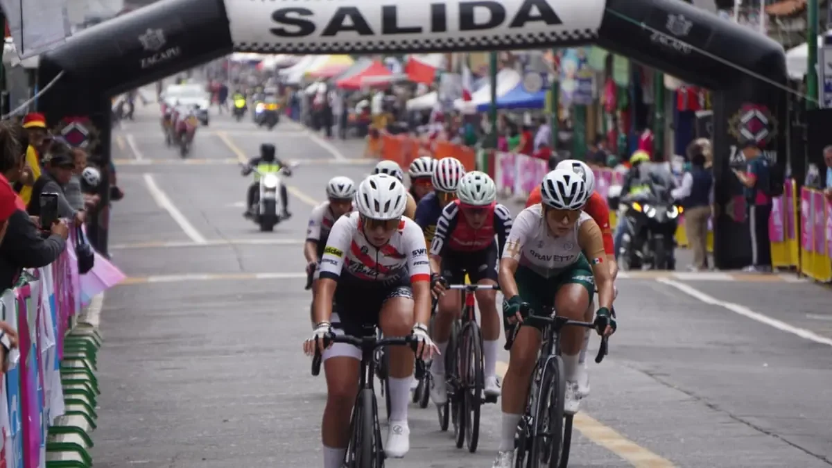 La corredora ucraniana conquista la cuarta edición de la carrera ciclista con un tiempo destacado.
