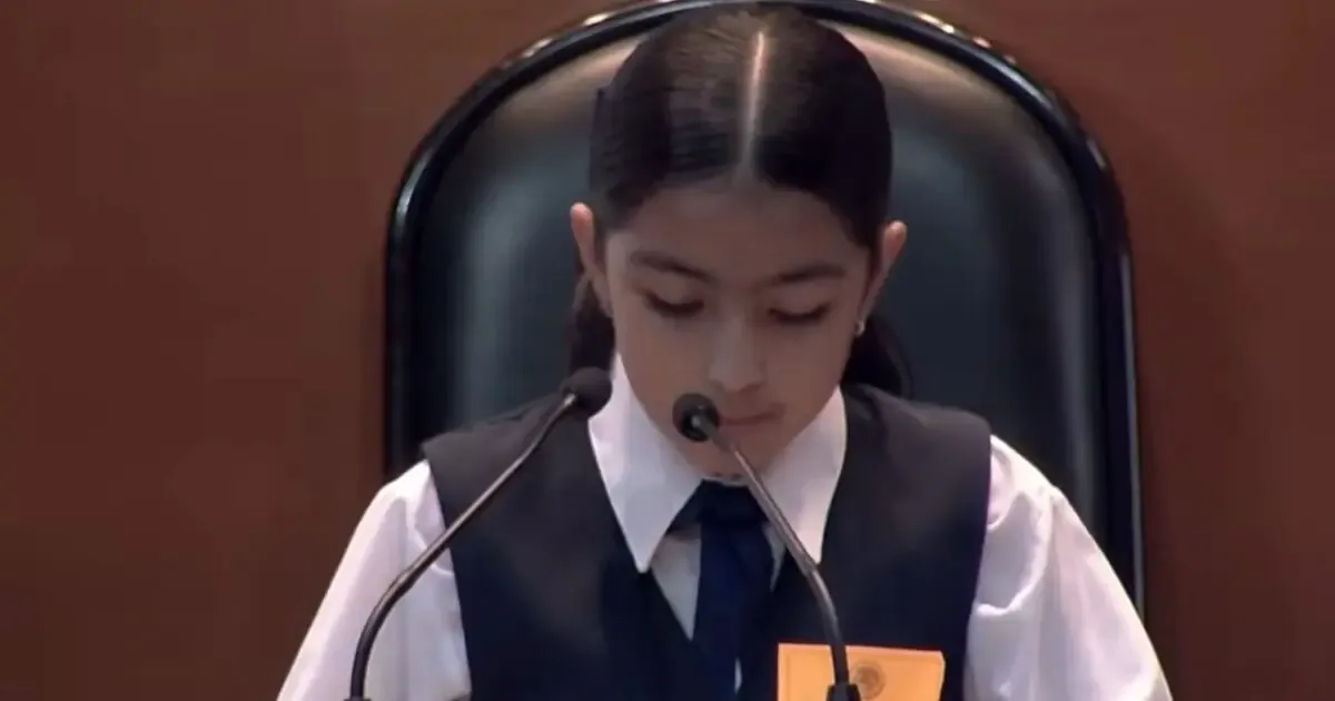 Estefanía Juárez, una estudiante de Culiacán, expone preocupaciones sobre el impacto de la violencia en la infancia sinaloense.