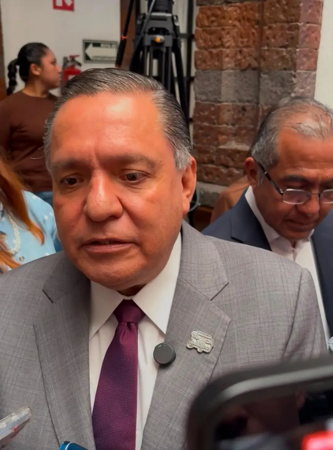 La administración municipal respeta el debido proceso en la acusación de abuso sexual.