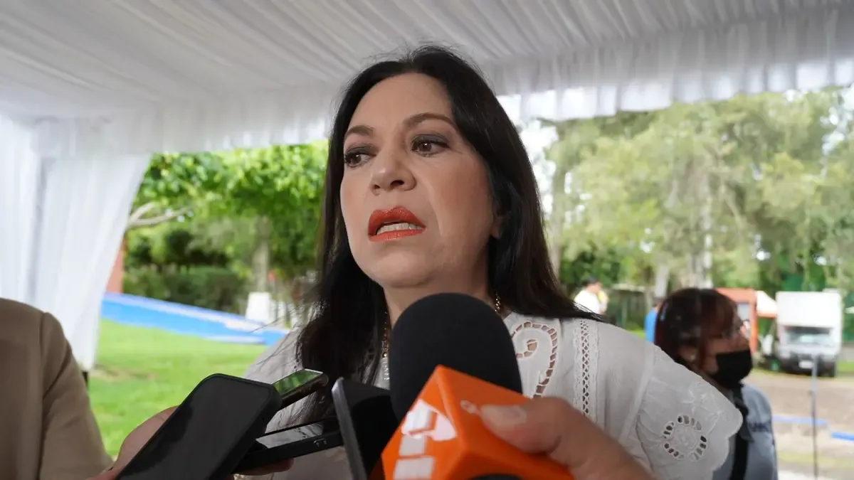 Estudiantes exigen apoyo para asistir a manifestación en CDMX y cuestionan el financiamiento.