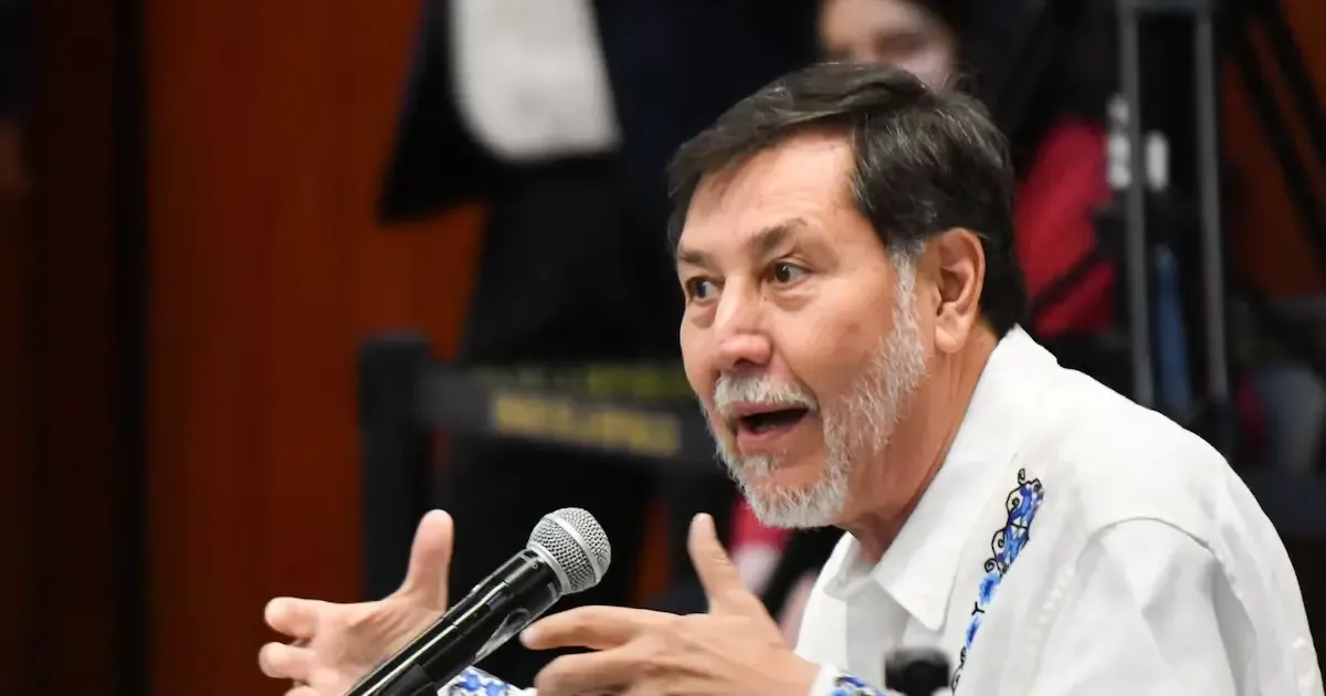El senador Noroña cuestiona la conducción de Higinio Martínez en el Senado y aboga por más democracia en el partido.
