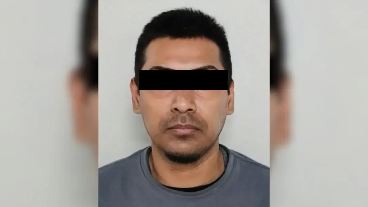 Un hombre enfrenta cargos por el asesinato de un joven de 21 años en un incidente relacionado con drogas.