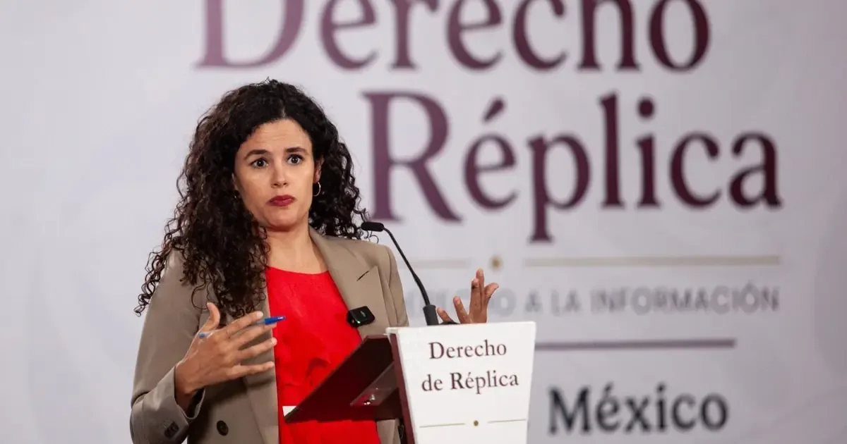La propuesta surge en un entorno mediático adverso para el gobierno.