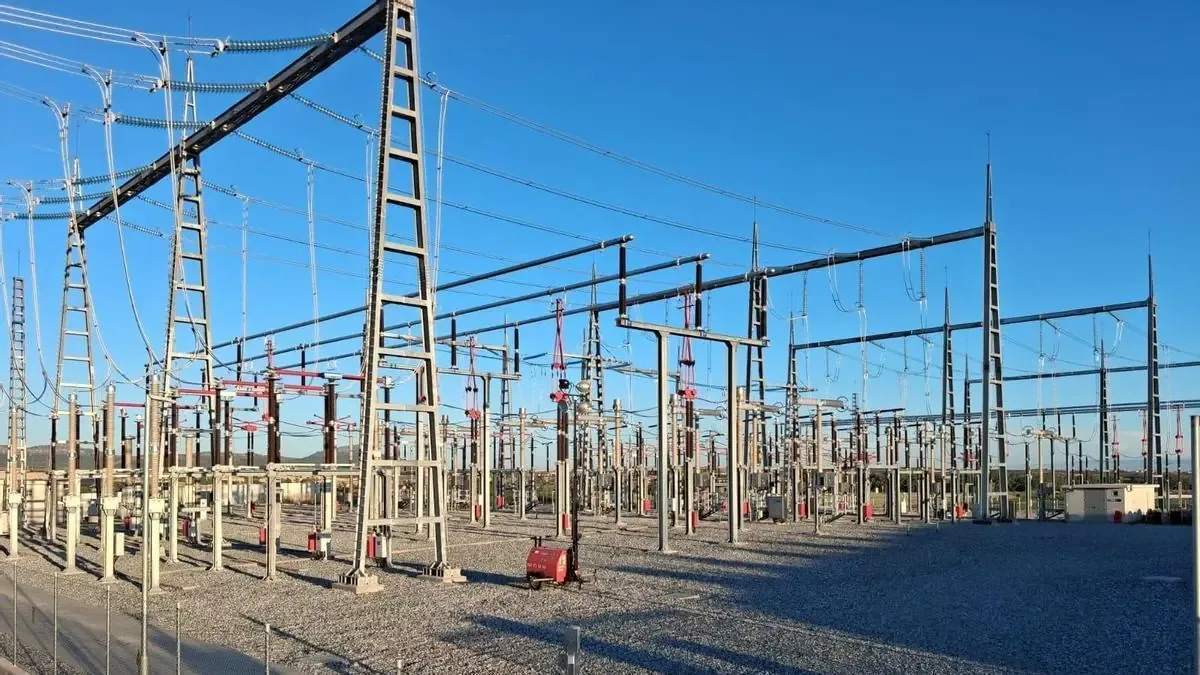 La subestación de 400 kV mejorará la red eléctrica y promueve el desarrollo industrial en la región.