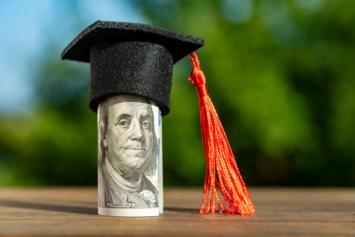 Este beneficio busca apoyar a estudiantes con gastos de matrícula en el estado de Nueva York.