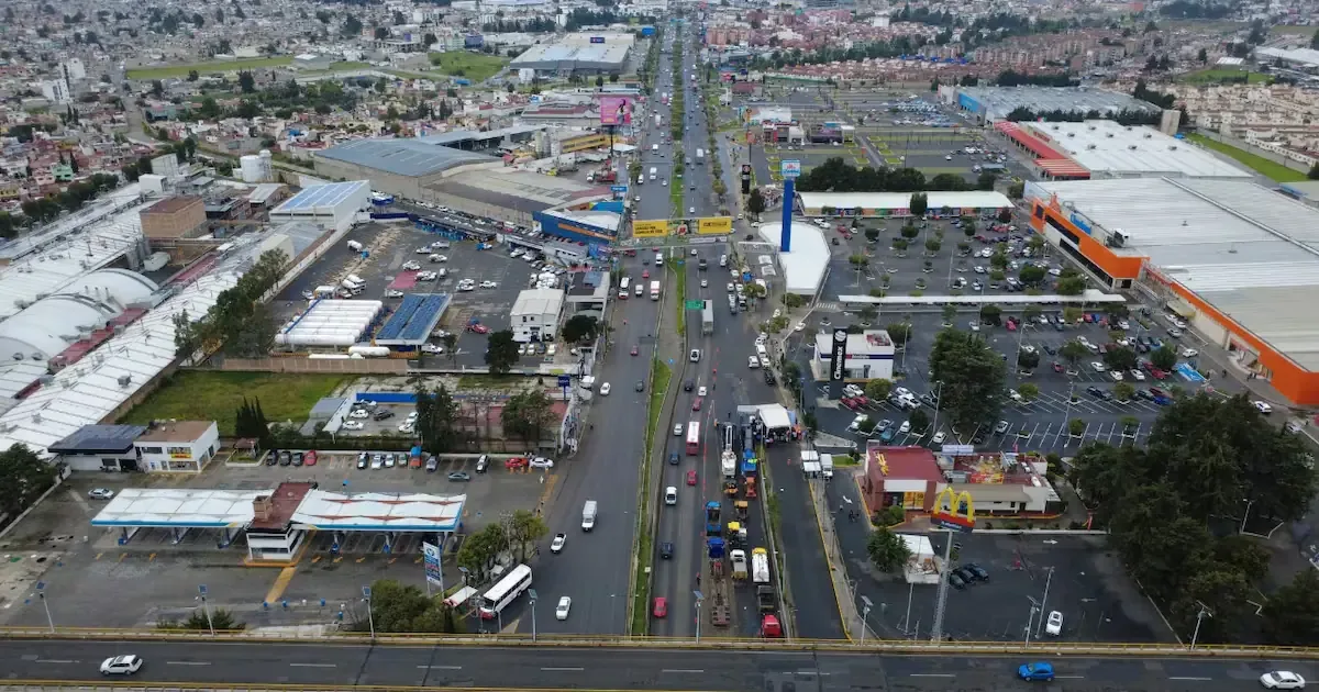 La Junta de Caminos del Estado de México inicia proyectos de mejora vial en diversas localidades, generando cortes temporales.