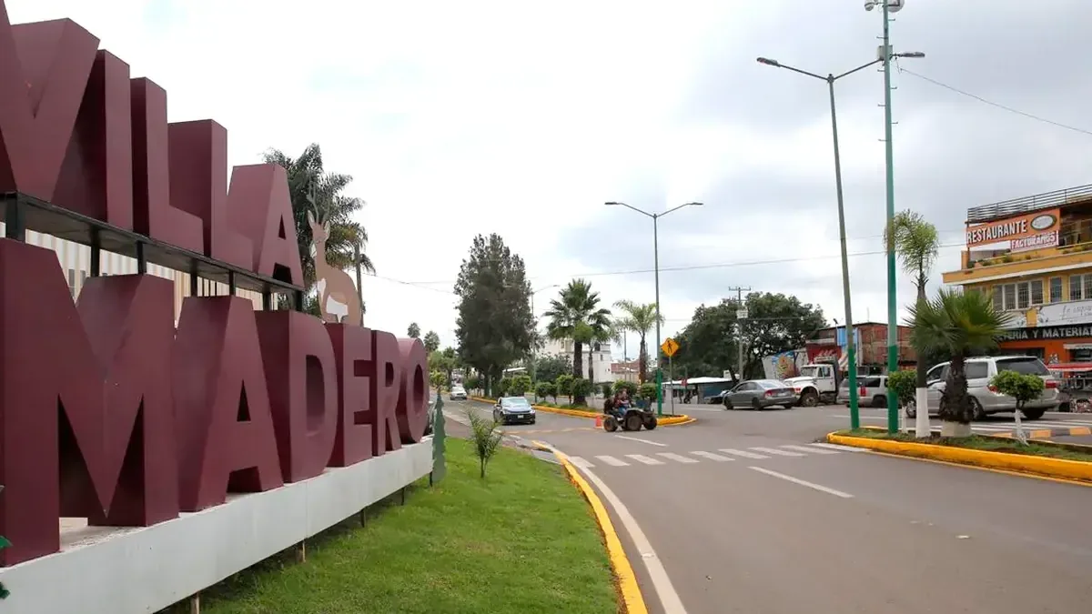 La inauguración del boulevard facilitará el transporte en una región clave para Michoacán.
