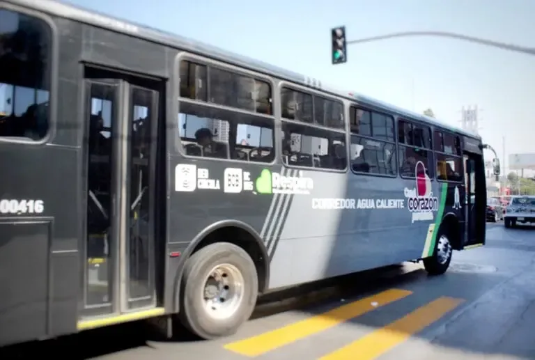 "Nuevo camión eléctrico en Mexicali que marca una nueva era en el transporte público."