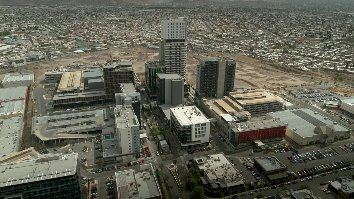 La creación de un nuevo hospital en Chihuahua busca dar respuesta a la saturación actual en atención médica.