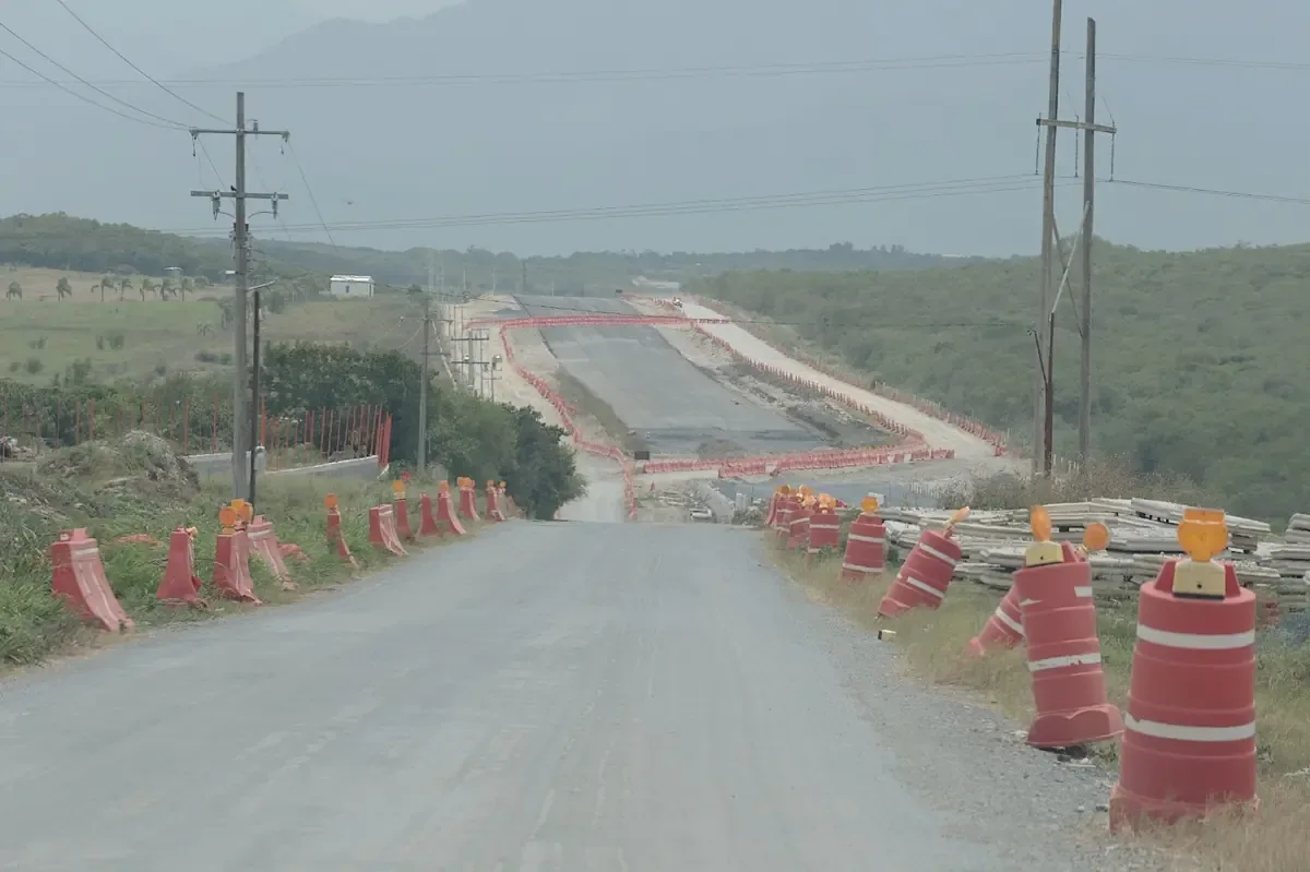 La falta de un presupuesto aprobado afecta gravemente la inversión en infraestructura en Nuevo León.
