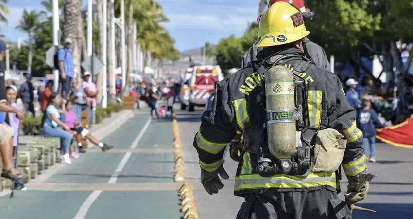 Nuevos elementos del Heroico Cuerpo de Bomberos en La Paz listos para servir