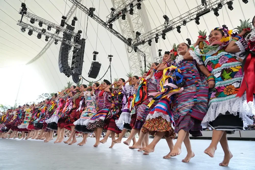 Oaxaca en la Fitur 2026: muestra cultural de la Guelaguetza.