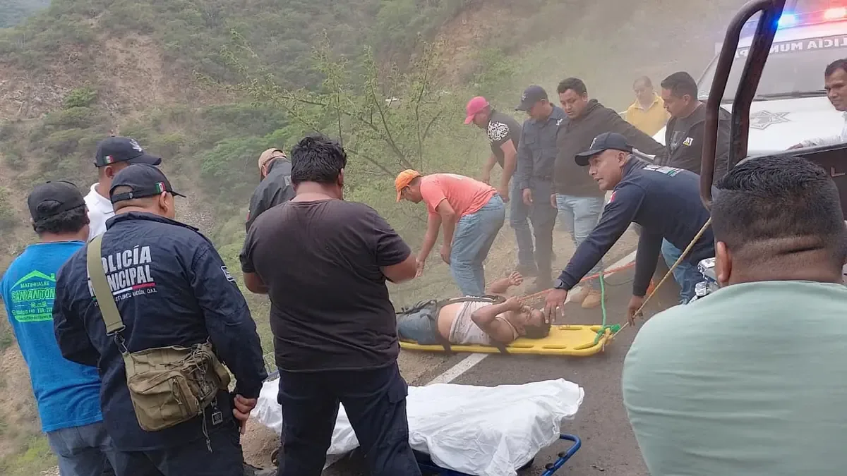 Un accidente en la carretera federal 182 dejó a un hombre herido.