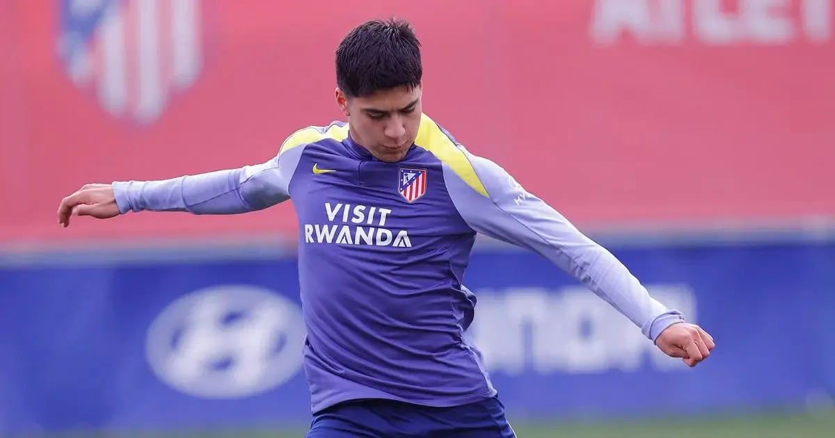 Obed Vargas durante su primer entrenamiento con el Atlético de Madrid.